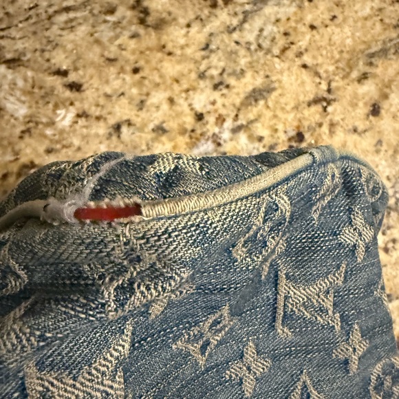 Louis Vuitton Blue and Brown Shoulder Bag with Monogram - Picture 11 of 16